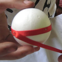 wrap ribbon around
